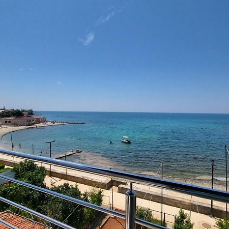 Apartman Dora With Sea View And Terrace Umag Eksteriør bilde