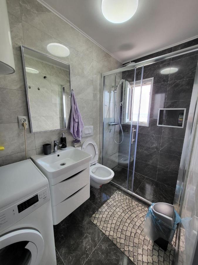 Apartman Dora With Sea View And Terrace Umag Eksteriør bilde