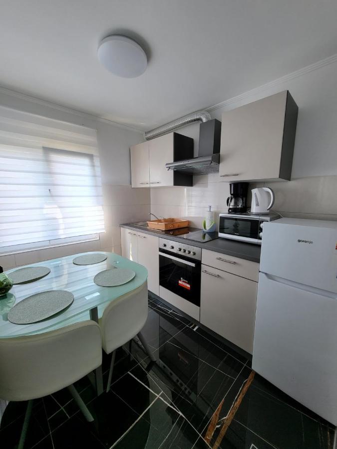 Apartman Dora With Sea View And Terrace Umag Eksteriør bilde